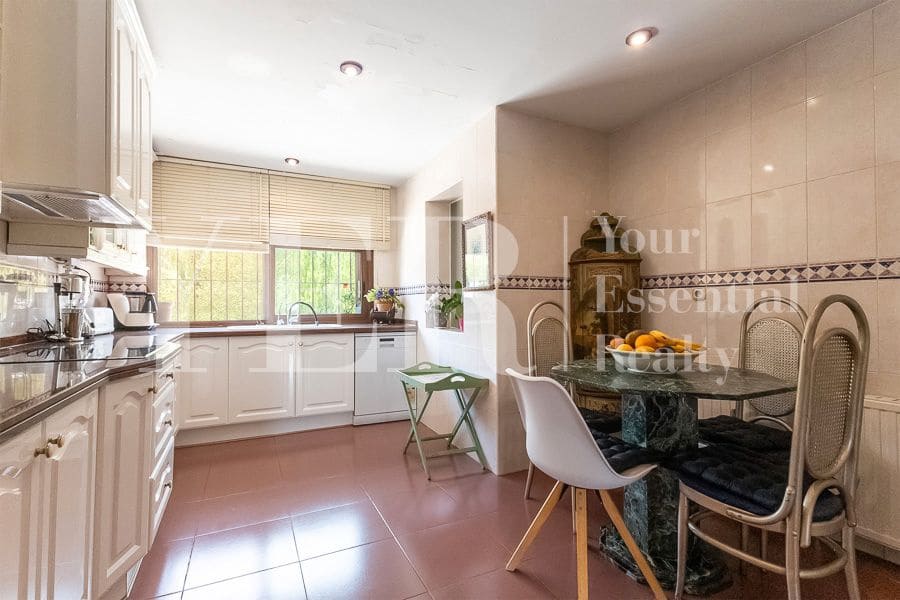 6 soveværelse Villa til salg i Benidorm med swimmingpool garage - € 840.000 (Ref: 9018352)