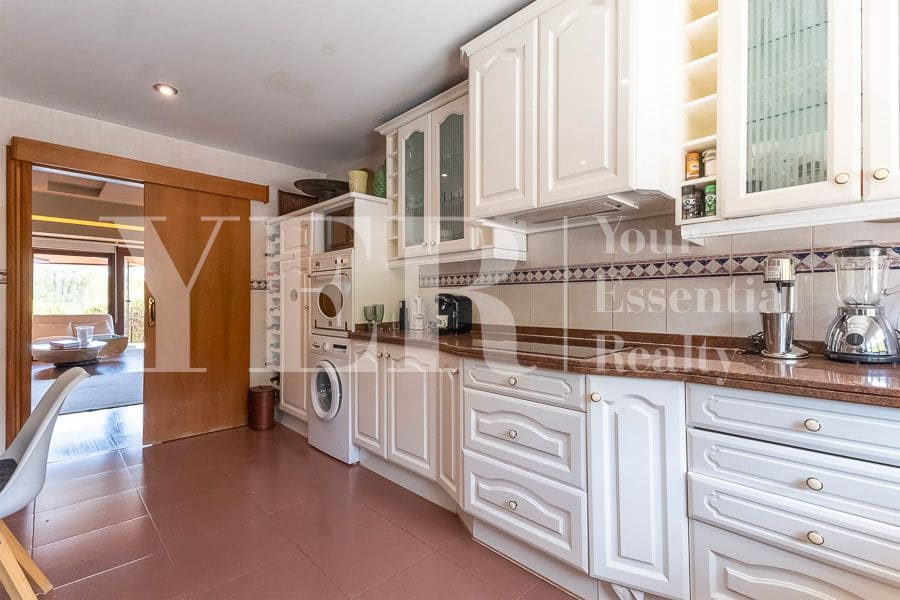 6 soveværelse Villa til salg i Benidorm med swimmingpool garage - € 840.000 (Ref: 9018352)