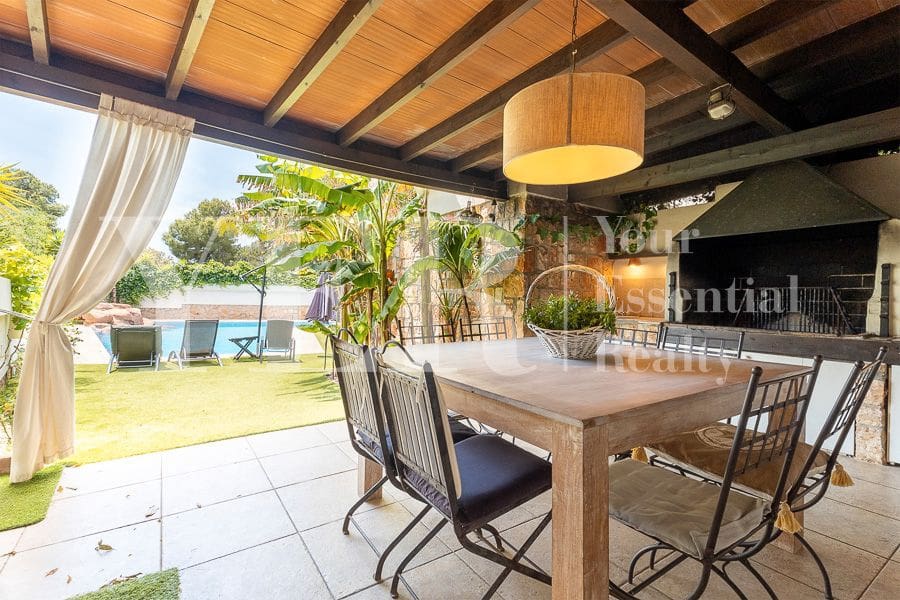 6 soveværelse Villa til salg i Benidorm med swimmingpool garage - € 840.000 (Ref: 9018352)