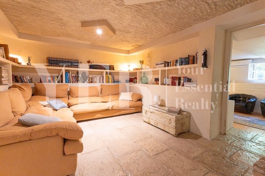 6 soveværelse Villa til salg i Benidorm med swimmingpool garage - € 840.000 (Ref: 9018352)