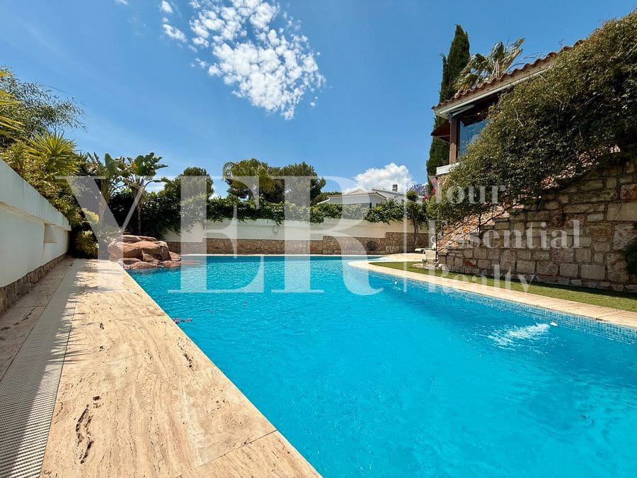 6 soveværelse Villa til salg i Benidorm med swimmingpool garage - € 840.000 (Ref: 9018352)