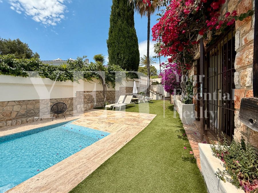 6 soveværelse Villa til salg i Benidorm med swimmingpool garage - € 840.000 (Ref: 9018352)