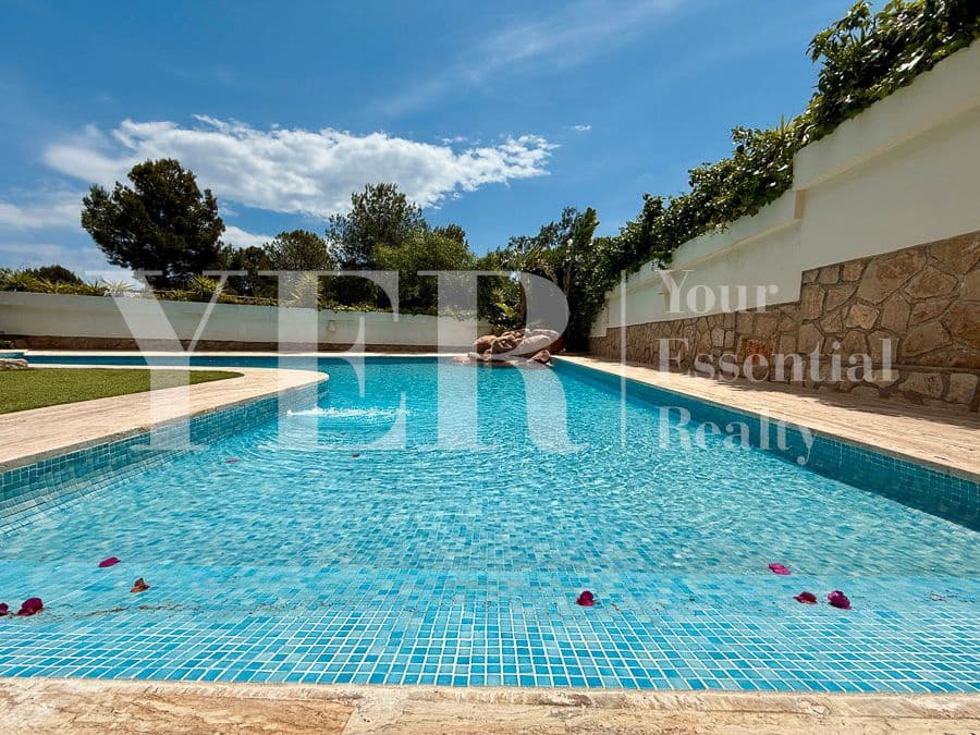6 soveværelse Villa til salg i Benidorm med swimmingpool garage - € 840.000 (Ref: 9018352)