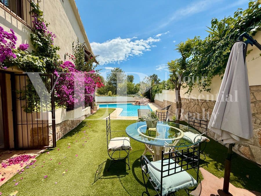 6 soveværelse Villa til salg i Benidorm med swimmingpool garage - € 840.000 (Ref: 9018352)