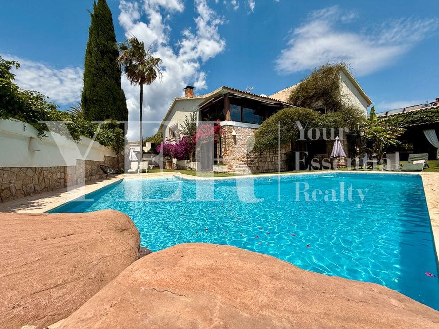 6 soveværelse Villa til salg i Benidorm med swimmingpool garage - € 840.000 (Ref: 9018352)