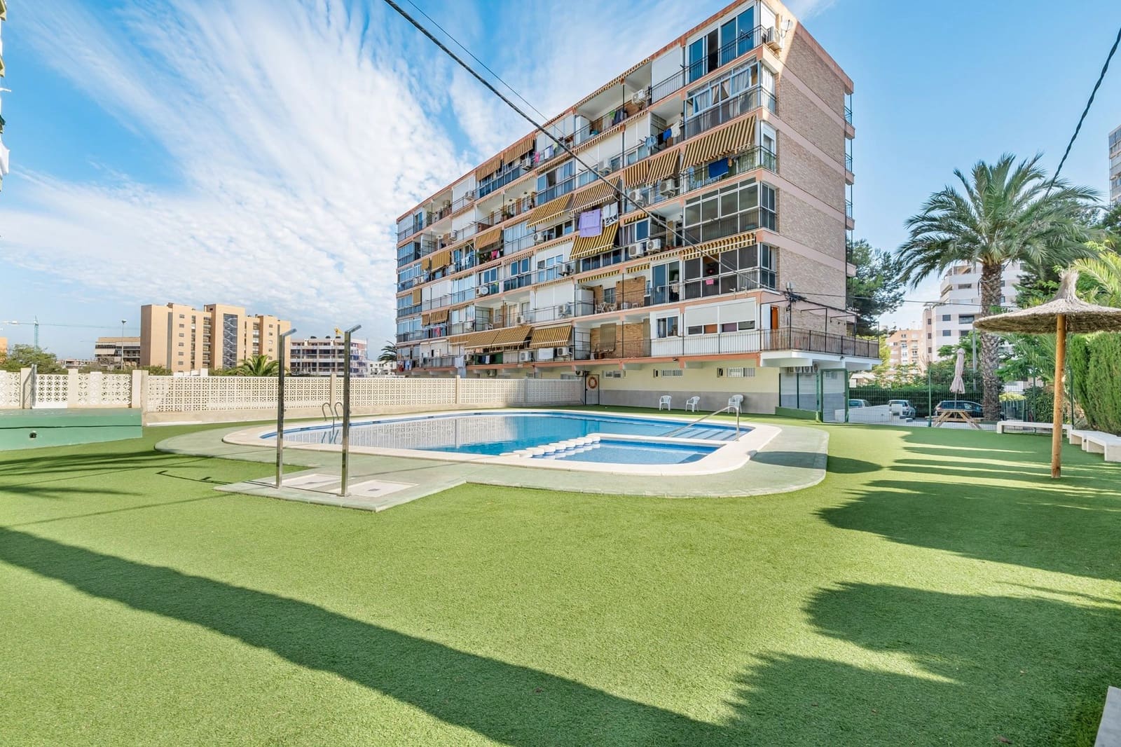 1 soverom Leilighet til salgs i Alicante by med svømmebasseng garasje - € 189 900 (Ref: 9019294)