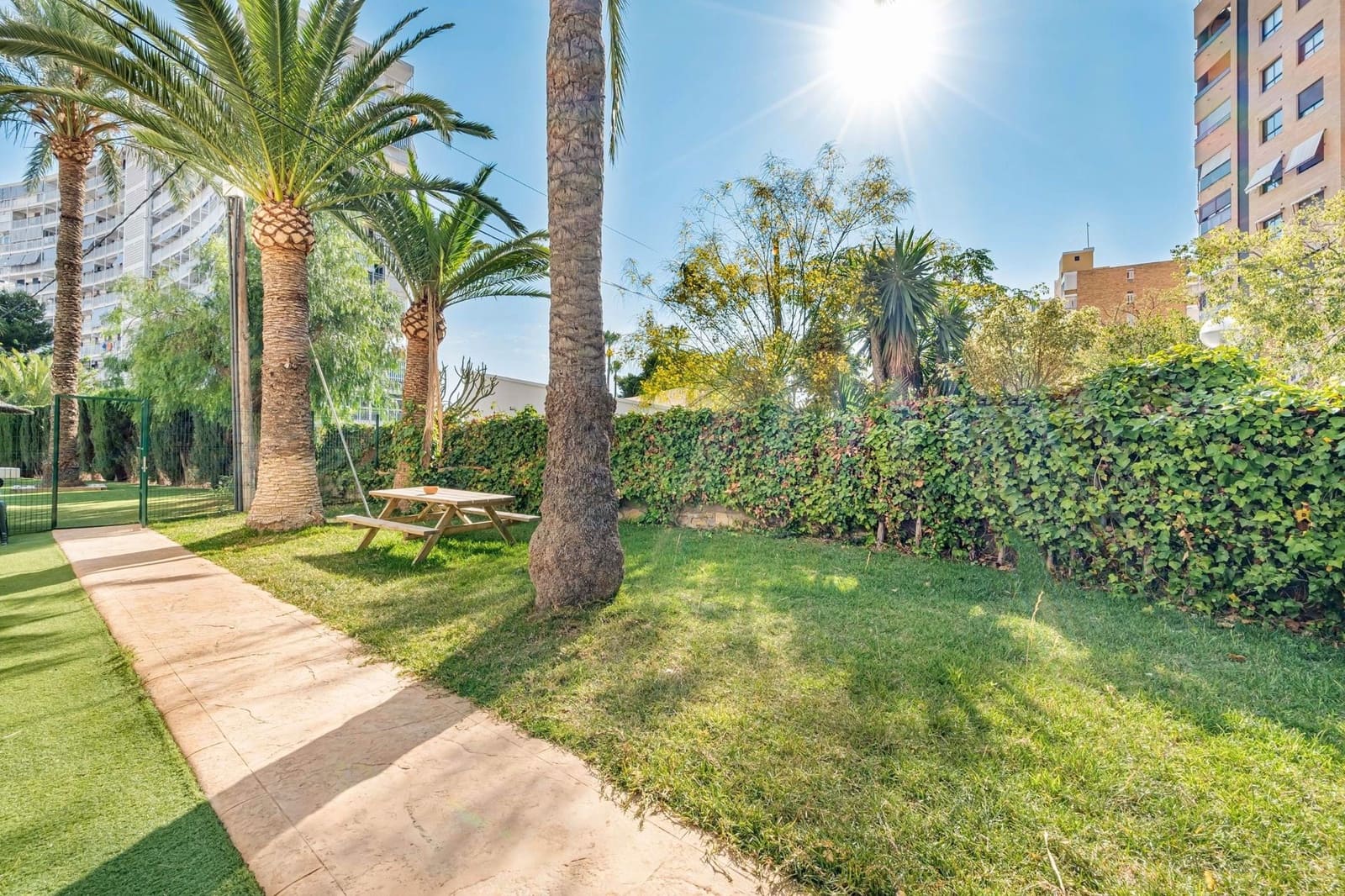 1 soverom Leilighet til salgs i Alicante by med svømmebasseng garasje - € 189 900 (Ref: 9019294)