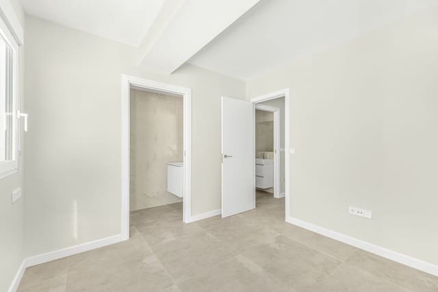 1 Zimmer Apartment zu verkaufen in Playa de San Juan, Alicante / Alacant Stadt mit Pool Garage - 188.000 € (Ref: 9019294)