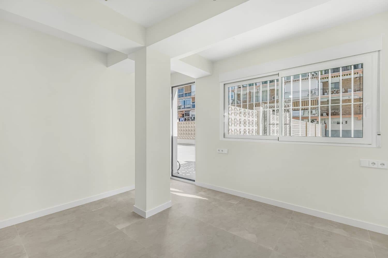 1 soveværelse Lejlighed til salg i Playa de San Juan med swimmingpool garage - € 189.000 (Ref: 9019294)