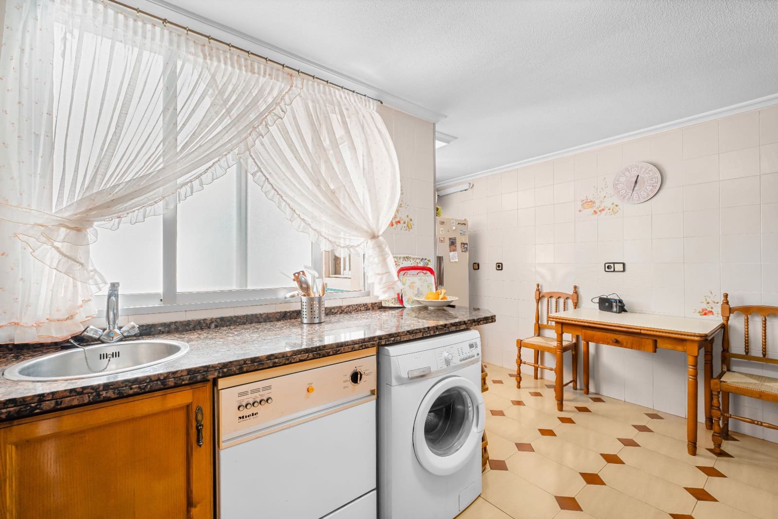 3 quarto Apartamento para venda em Alicante cidade com garagem - 450 000 € (Ref: 9074190)