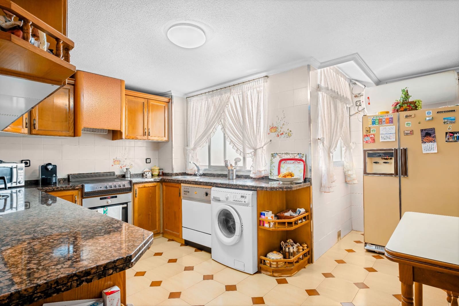 3 quarto Apartamento para venda em Alicante cidade com garagem - 450 000 € (Ref: 9074190)