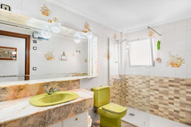 3 slaapkamer Appartement te koop in Ensanche - Diputacion, Alicante stad met garage - € 450.000 (Ref: 9074190)