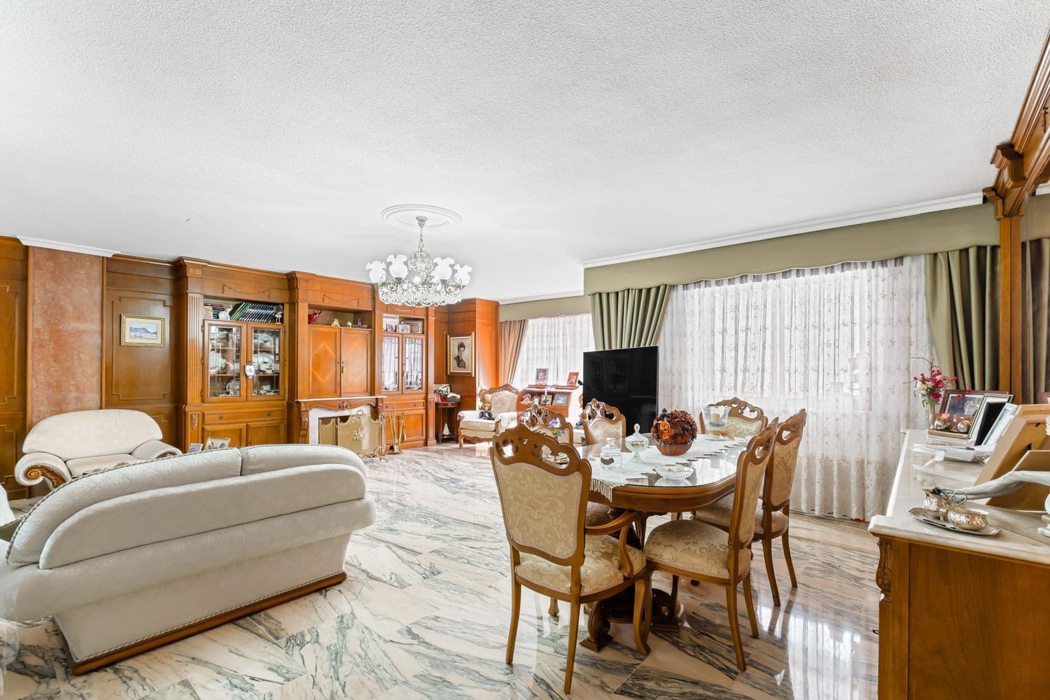 3 Zimmer Apartment zu verkaufen in Alicante / Alacant Stadt mit Garage - 450.000 € (Ref: 9074190)