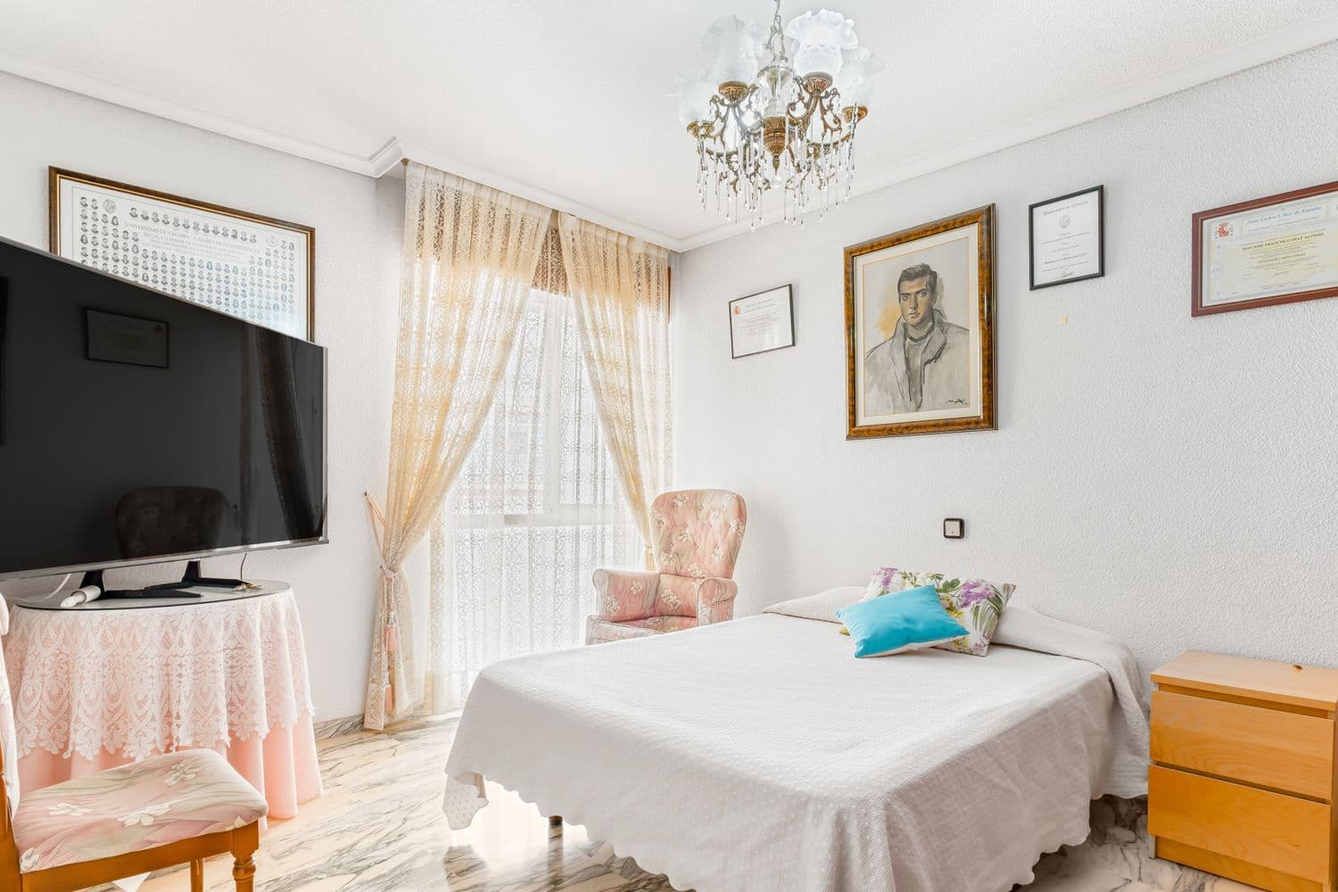 3 Zimmer Apartment zu verkaufen in Alicante / Alacant Stadt mit Garage - 450.000 € (Ref: 9074190)