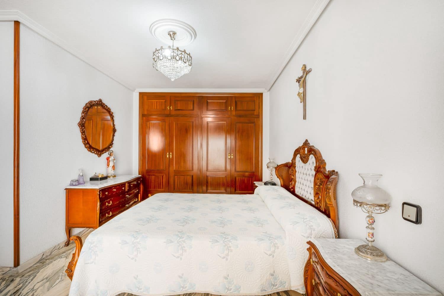 3 Zimmer Apartment zu verkaufen in Alicante / Alacant Stadt mit Garage - 450.000 € (Ref: 9074190)