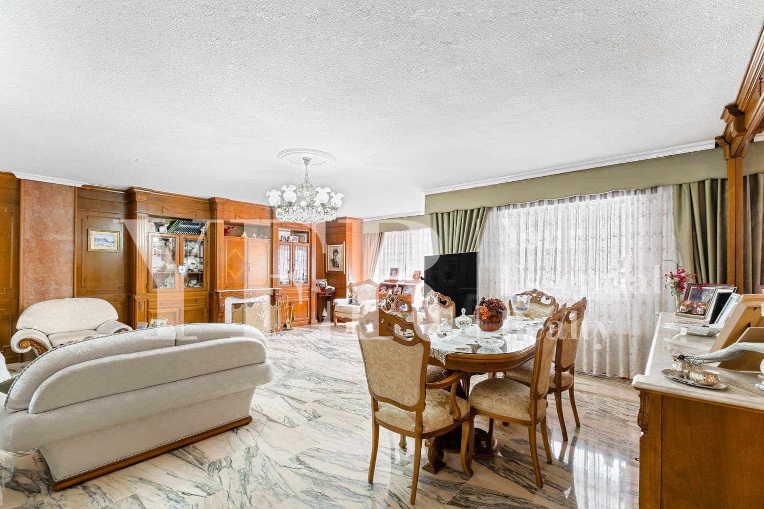 3 Zimmer Apartment zu verkaufen in Alicante / Alacant Stadt mit Garage - 450.000 € (Ref: 9074190)