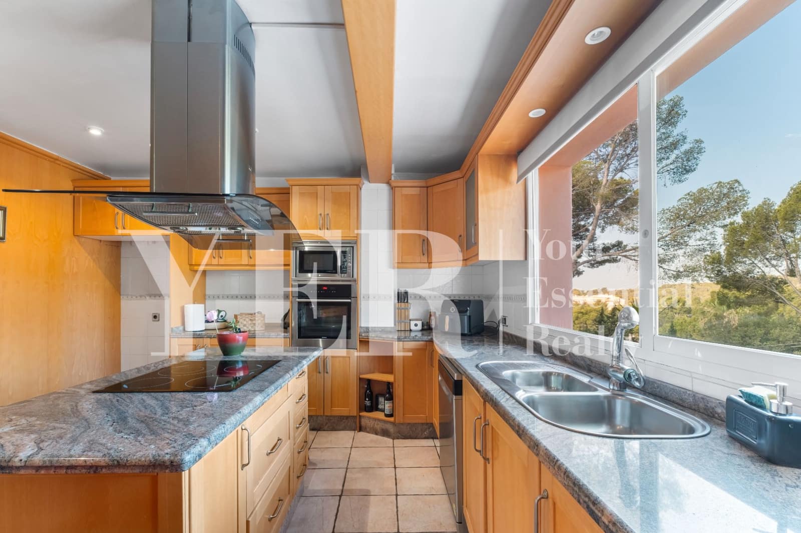 Chalet de 4 habitaciones en Altea en venta con piscina - 685.000 € (Ref: 9106168)