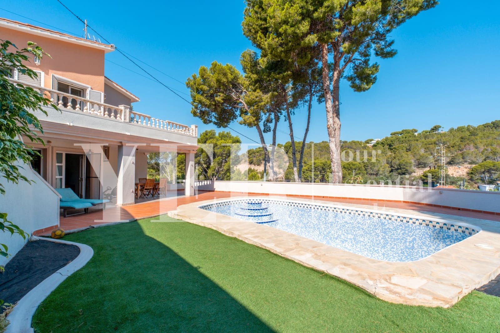 Chalet de 4 habitaciones en Altea en venta con piscina - 685.000 € (Ref: 9106168)