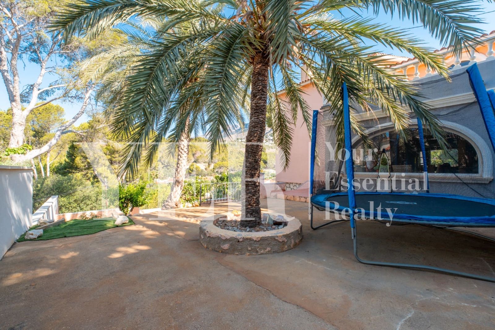 Chalet de 4 habitaciones en Altea en venta con piscina - 685.000 € (Ref: 9106168)