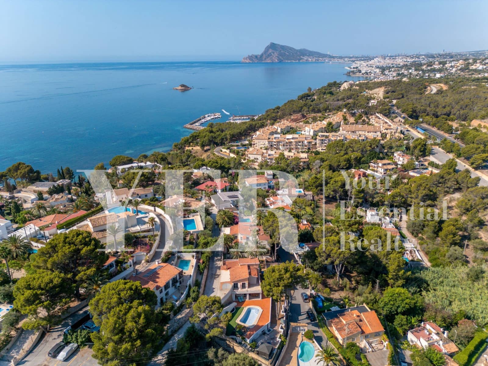 Chalet de 4 habitaciones en Altea en venta con piscina - 685.000 € (Ref: 9106168)