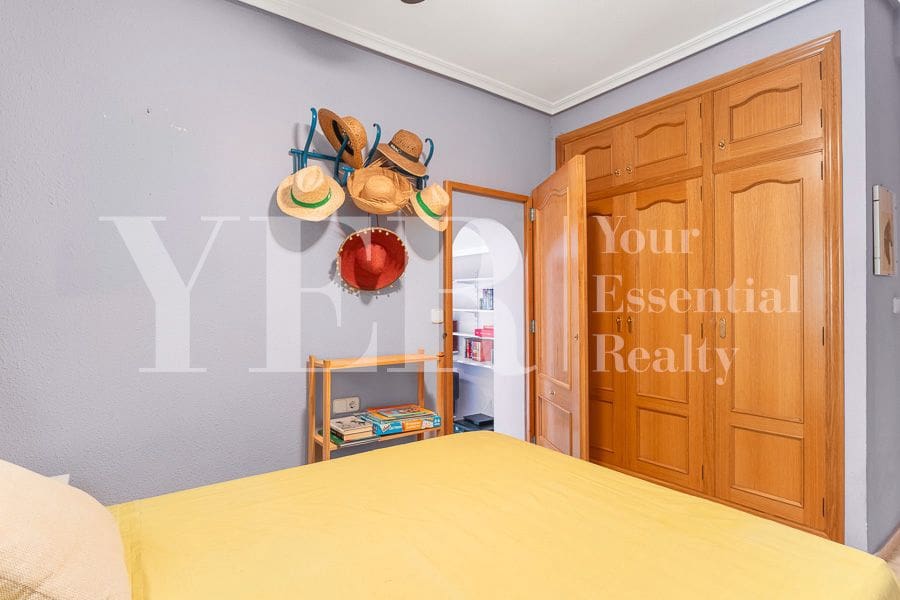 6 soveværelse Villa til salg i El Campello med swimmingpool garage - € 550.000 (Ref: 9161597)