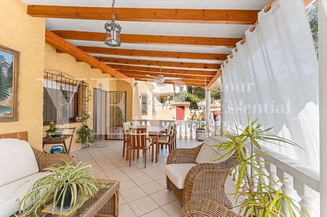 6 soverom Villa til salgs i Coveta Fuma, El Campello med svømmebasseng garasje - € 550 000 (Ref: 9161597)