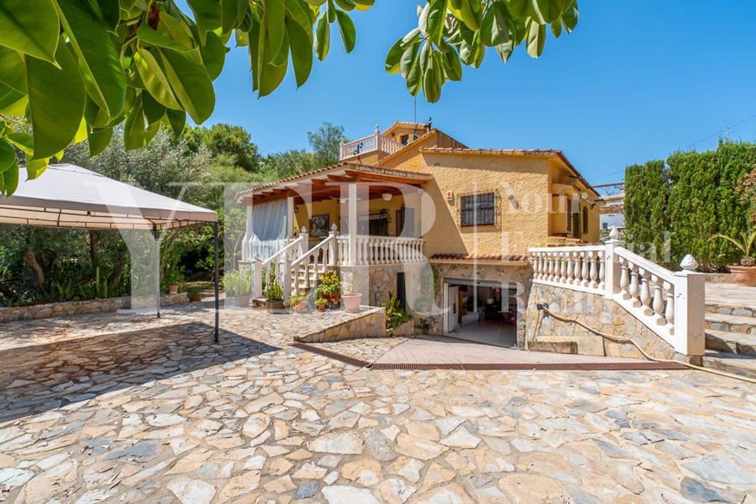 6 Zimmer Villa zu verkaufen in El Campello mit Pool Garage - 550.000 € (Ref: 9161597)