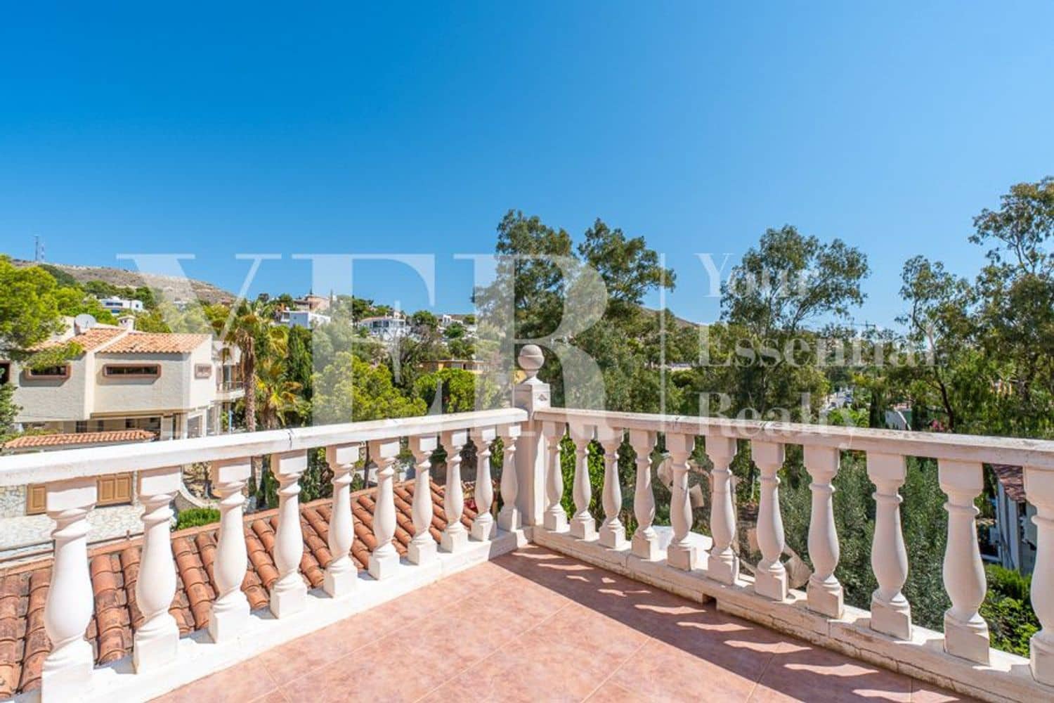 6 Zimmer Villa zu verkaufen in El Campello mit Pool Garage - 550.000 € (Ref: 9161597)