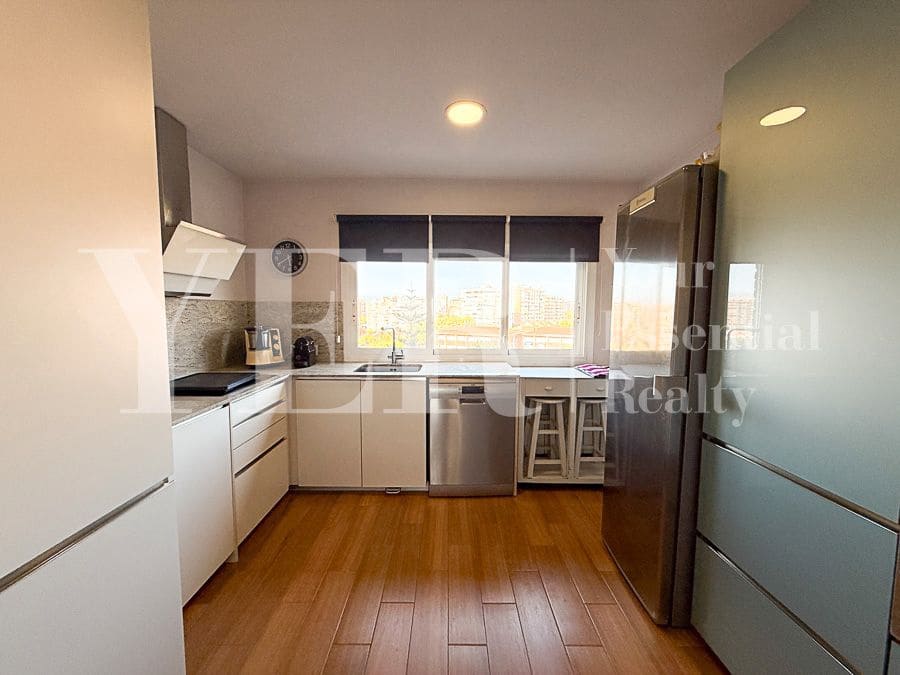 4 soveværelse Lejlighed til salg i Alicante by med swimmingpool garage - € 682.500 (Ref: 9191480)