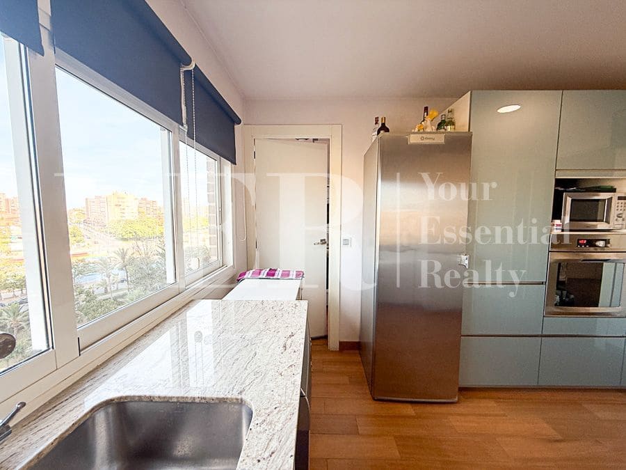 4 soveværelse Lejlighed til salg i Alicante by med swimmingpool garage - € 682.500 (Ref: 9191480)