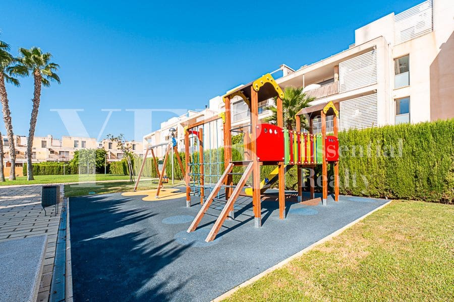 6 Zimmer Bungalow zu verkaufen in Alicante / Alacant Stadt mit Pool Garage - 625.000 € (Ref: 9227603)