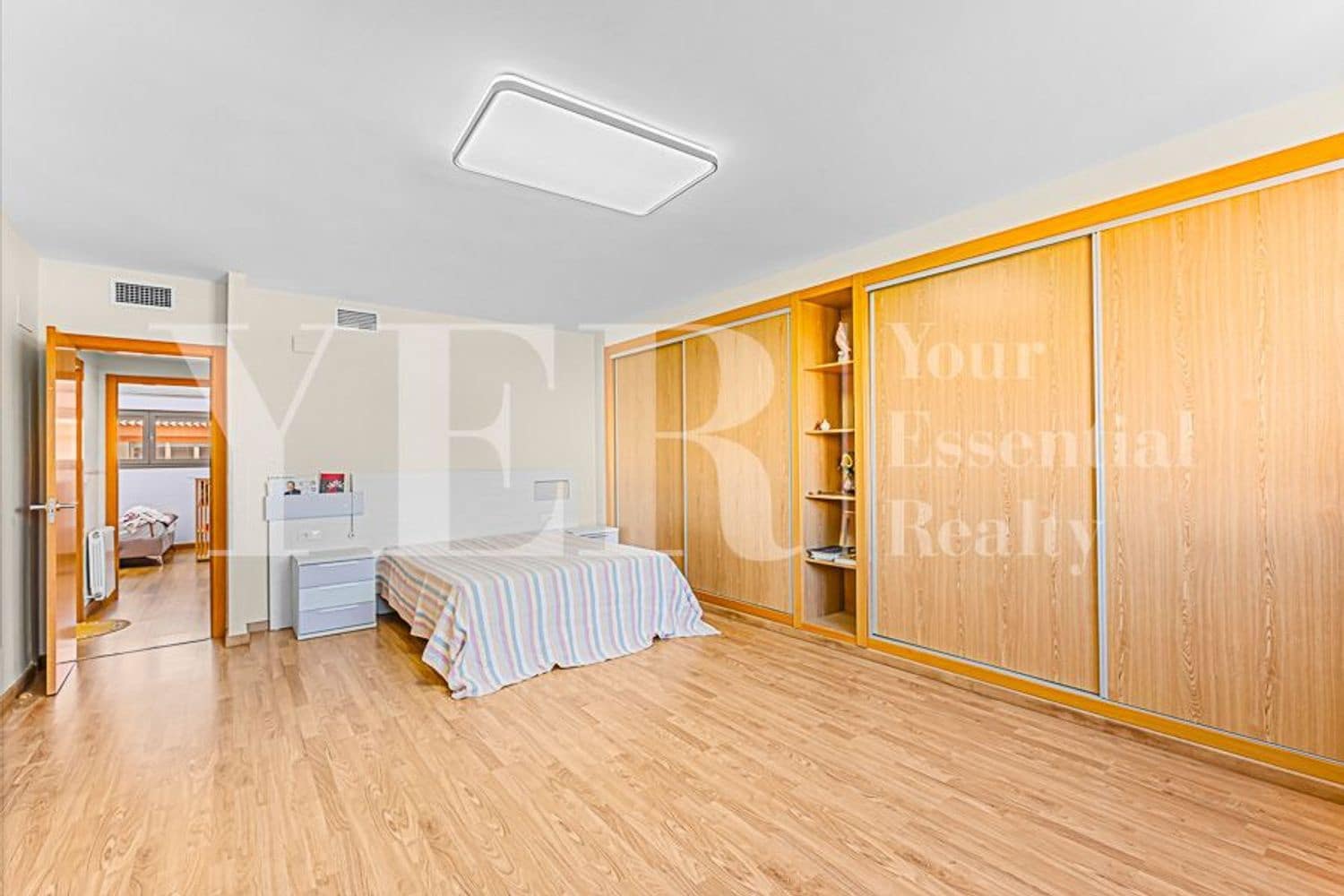 Casa de 6 habitaciones en Alicante / Alacant ciudad en venta con piscina garaje - 698.000 € (Ref: 9227603)