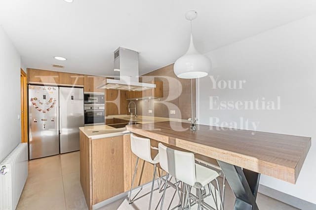 6 soverom Hus til salgs i Alicante Golf, Alicante by med svømmebasseng garasje - € 698 000 (Ref: 9227603)