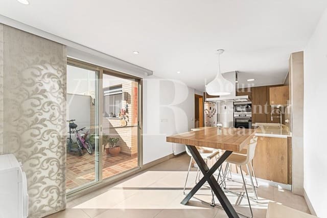 6 soverom Hus til salgs i Alicante Golf, Alicante by med svømmebasseng garasje - € 698 000 (Ref: 9227603)