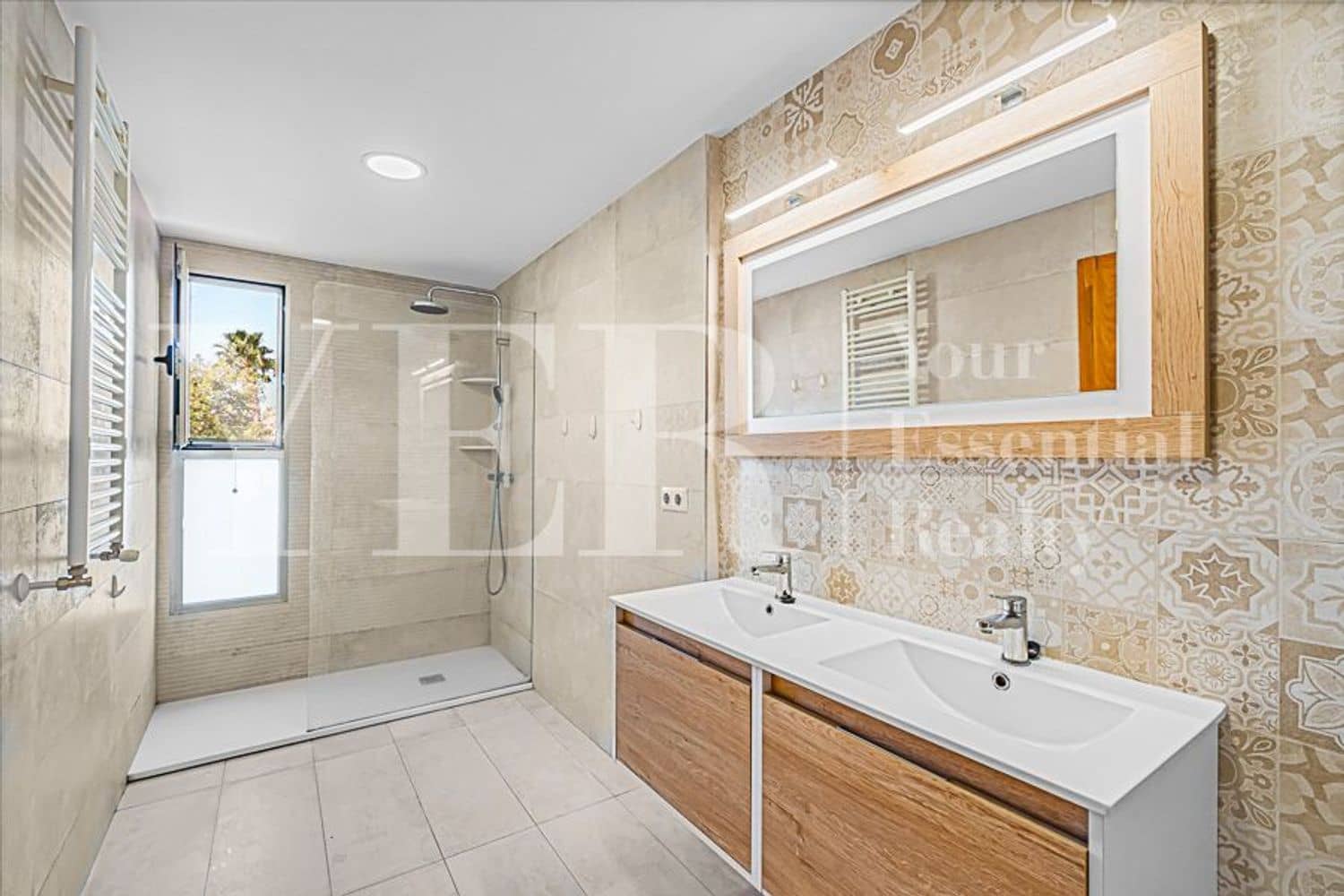 Casa de 6 habitaciones en Alicante / Alacant ciudad en venta con piscina garaje - 698.000 € (Ref: 9227603)