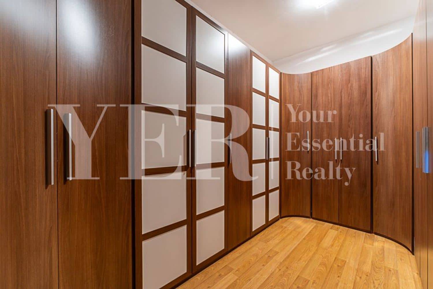 Casa de 6 habitaciones en Alicante / Alacant ciudad en venta con piscina garaje - 698.000 € (Ref: 9227603)