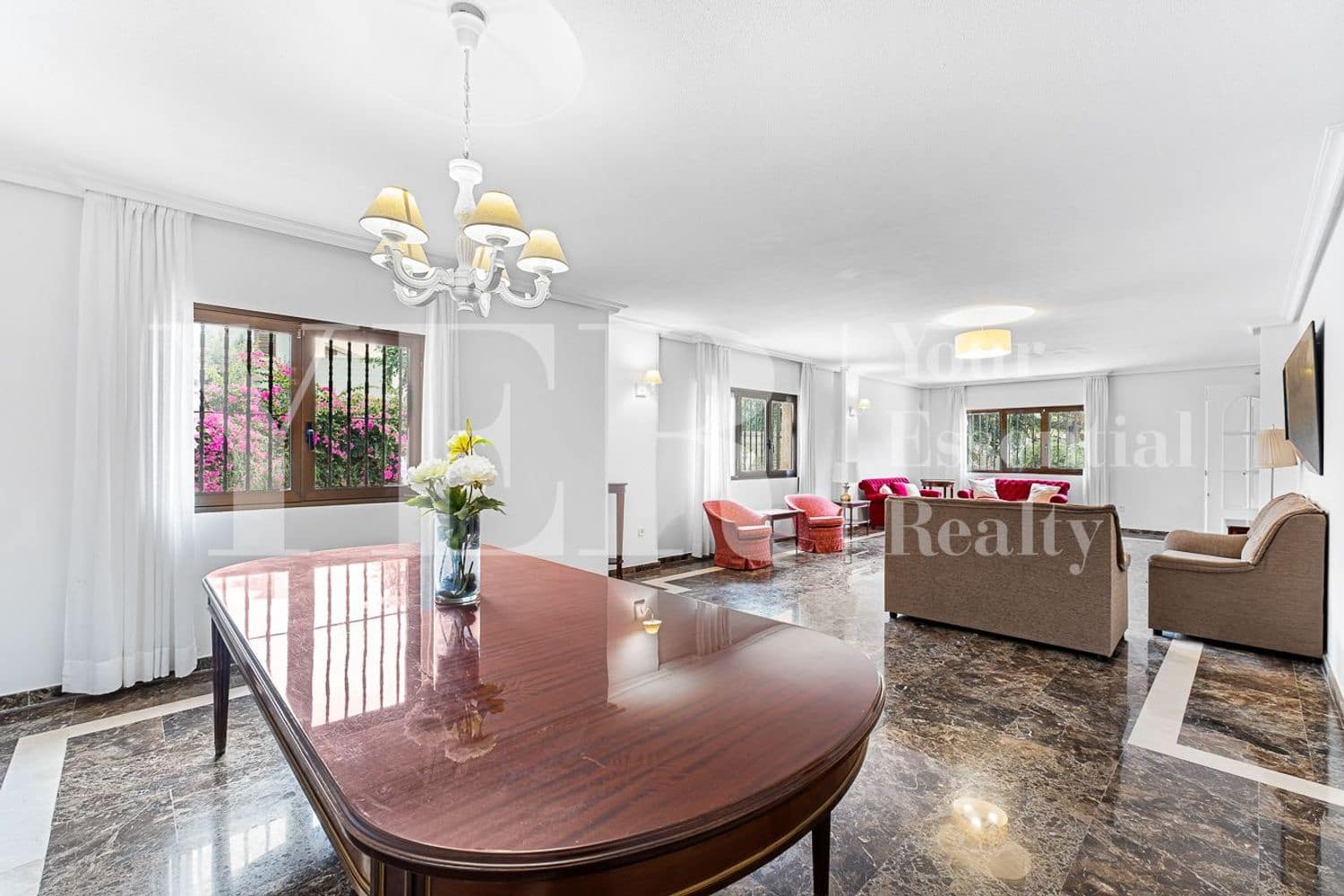 4 bedroom Villa for sale in San Juan de Alicante / Sant Joan d'Alacant with pool garage - € 799,000 (Ref: 9282655)