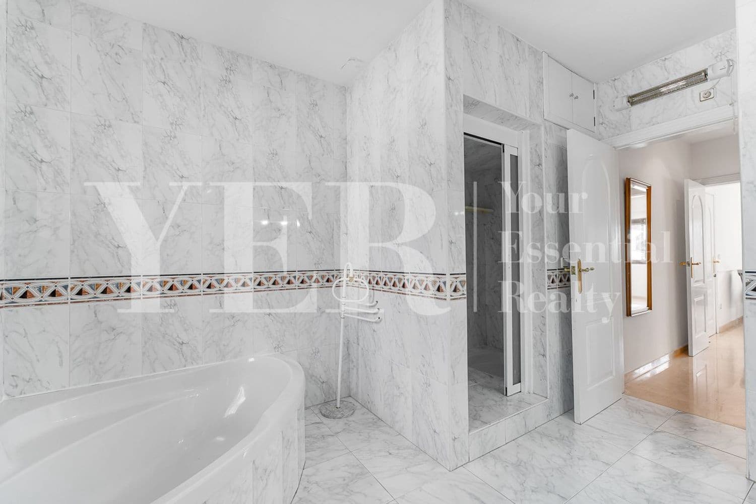 4 bedroom Villa for sale in San Juan de Alicante / Sant Joan d'Alacant with pool garage - € 799,000 (Ref: 9282655)