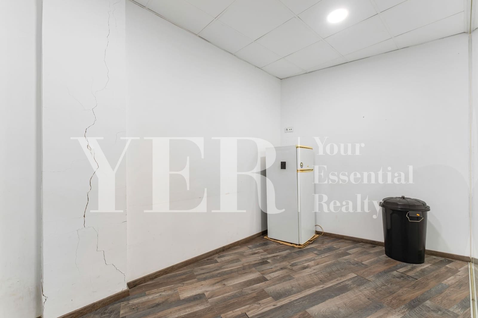 Office for rent in Alicante / Alacant city - € 1,800 (Ref: 9354243)