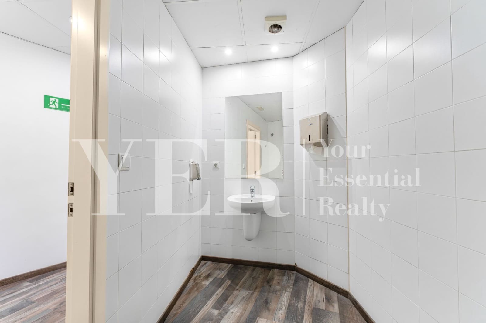 Office for rent in Alicante / Alacant city - € 1,800 (Ref: 9354243)