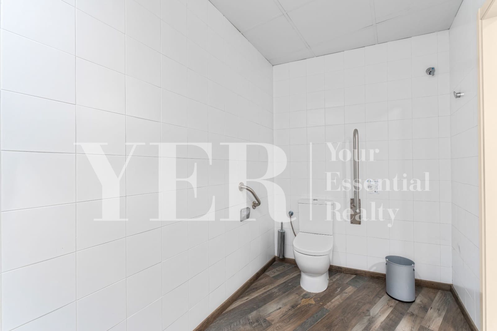 Office for rent in Alicante / Alacant city - € 1,800 (Ref: 9354243)