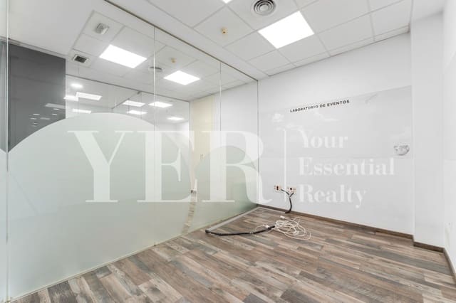 Kontor til leie i Barrio del Centro, Alicante by - € 1 800 (Ref: 9354243)