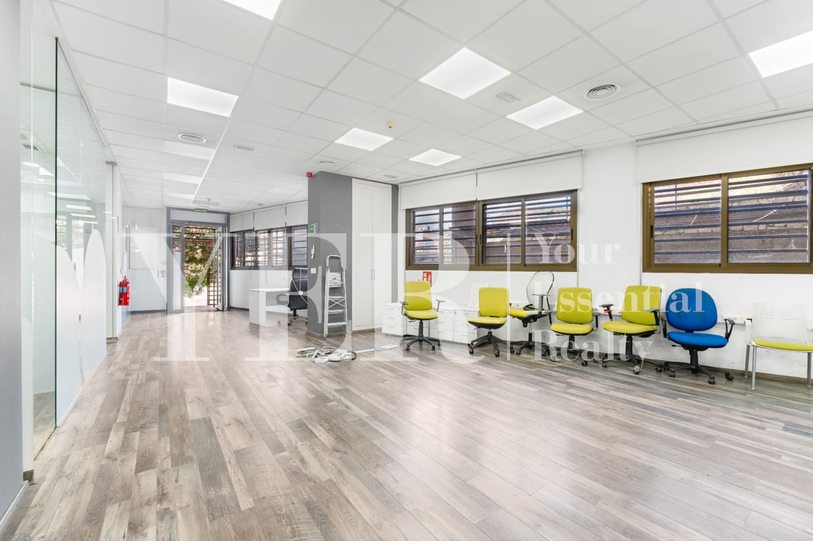 Office for rent in Alicante / Alacant city - € 1,800 (Ref: 9354243)