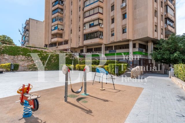 Kontor til leie i Barrio del Centro, Alicante by - € 1 800 (Ref: 9354243)