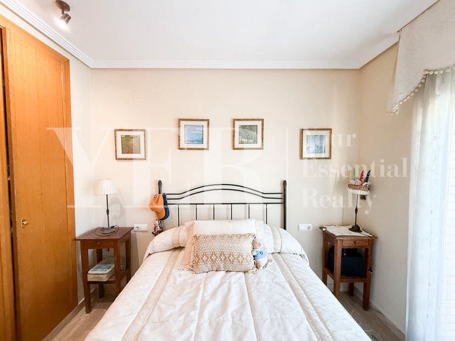 4 sypialnia Bungalow na sprzedaż w Miasto Alicante / Alacant z basenem garażem - 695 000 € (Ref: 9374844)