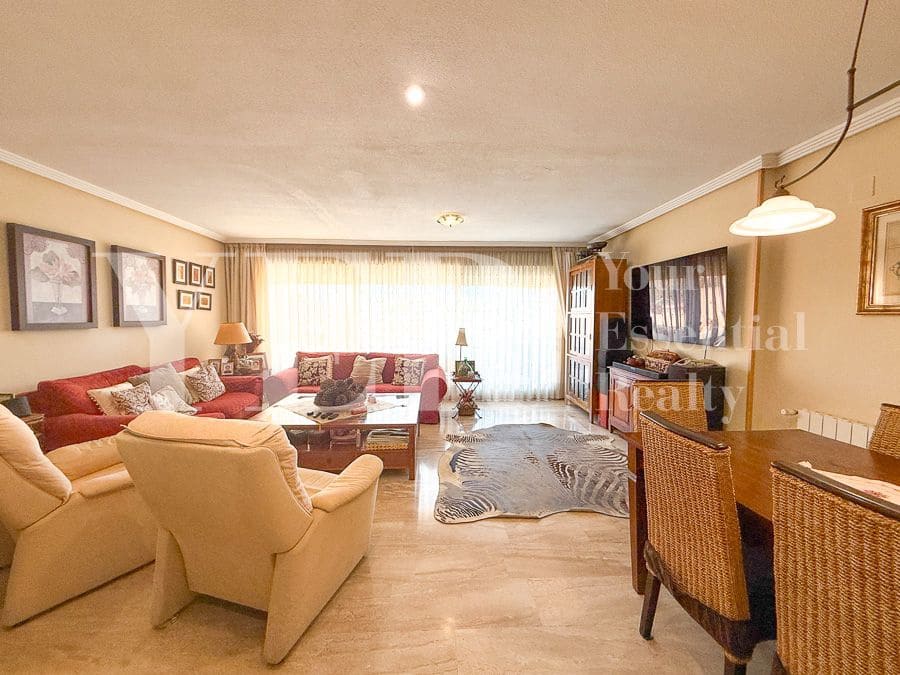 4 sypialnia Bungalow na sprzedaż w Miasto Alicante / Alacant z basenem garażem - 695 000 € (Ref: 9374844)