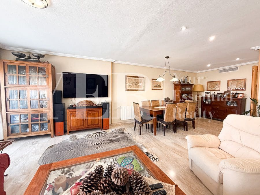 4 sypialnia Bungalow na sprzedaż w Miasto Alicante / Alacant z basenem garażem - 695 000 € (Ref: 9374844)