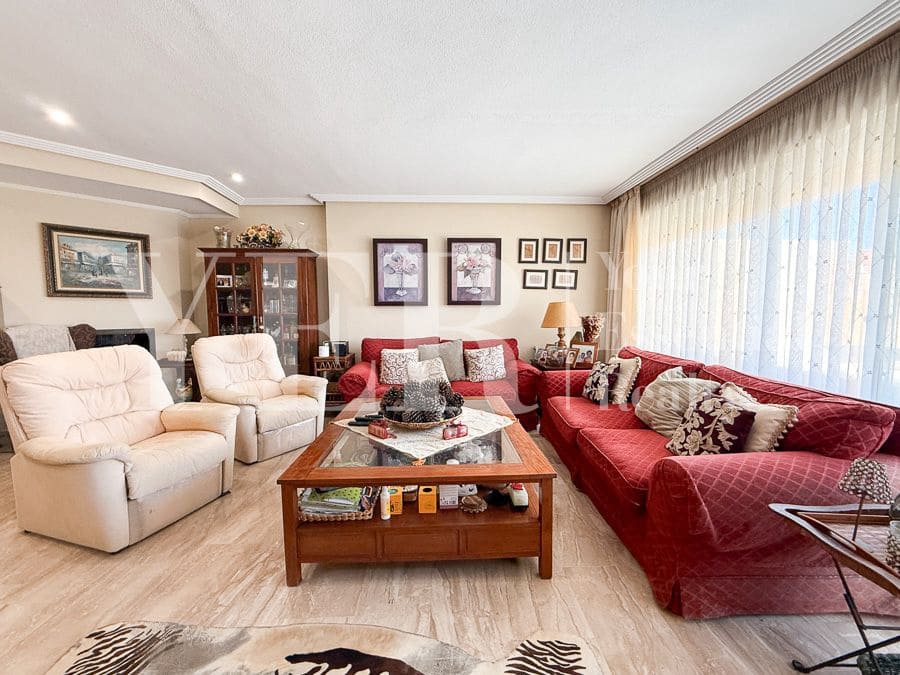 4 sypialnia Bungalow na sprzedaż w Miasto Alicante / Alacant z basenem garażem - 695 000 € (Ref: 9374844)