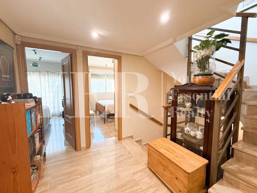 4 sypialnia Bungalow na sprzedaż w Miasto Alicante / Alacant z basenem garażem - 695 000 € (Ref: 9374844)