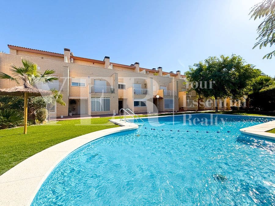 4 sypialnia Bungalow na sprzedaż w Miasto Alicante / Alacant z basenem garażem - 695 000 € (Ref: 9374844)